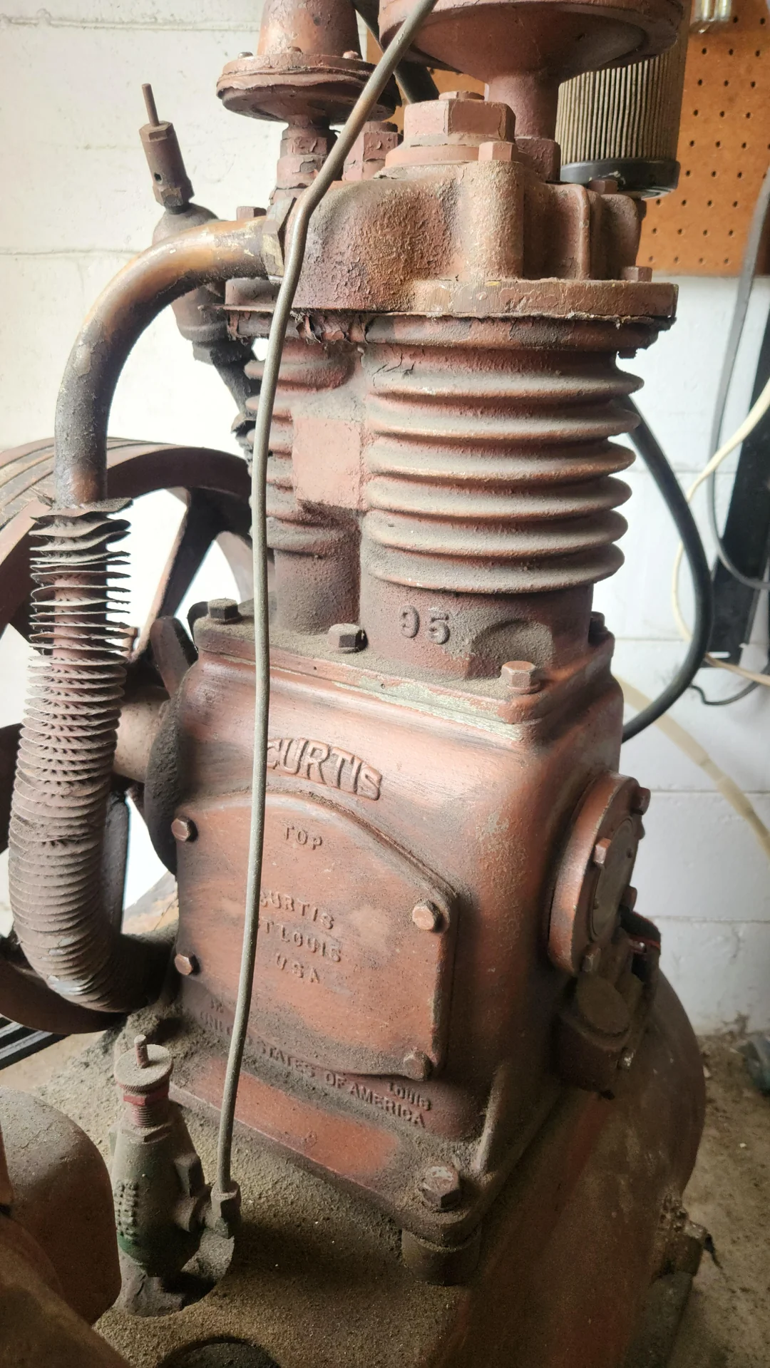 U.S. Airfield Drum Servicing Set with Curtis Air Compressor - Американский аэродромный комплект с компрессором Curtis — vintage-curtis-compressor-identification-v0-hj8wp2zgbf7g1