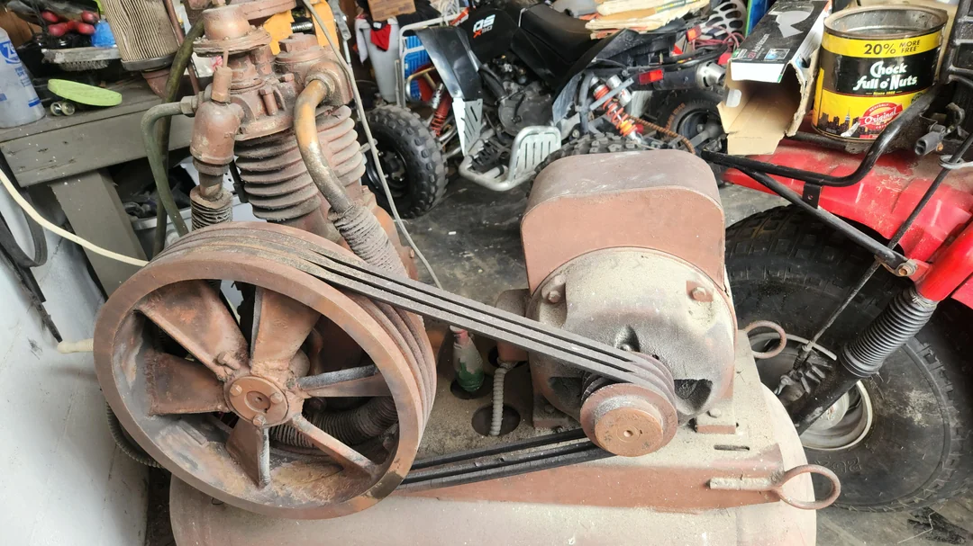 U.S. Airfield Drum Servicing Set with Curtis Air Compressor - Американский аэродромный комплект с компрессором Curtis — vintage-curtis-compressor-identification-v0-jx62g2zgbf7g1